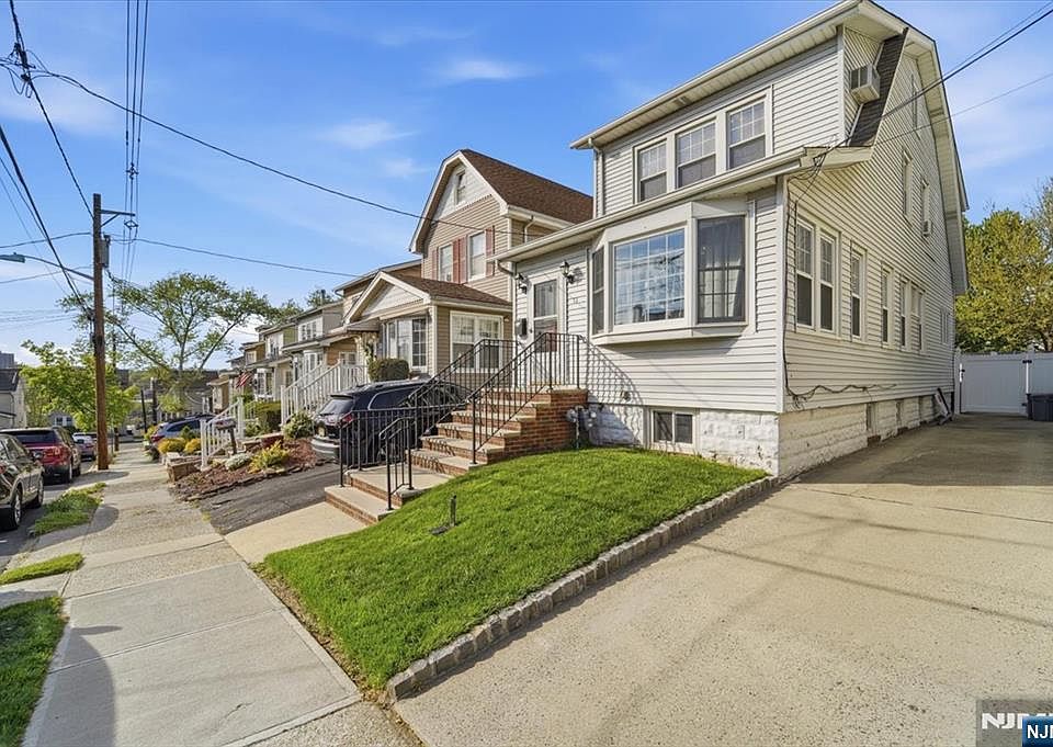 1st image of 13 Butler Pl