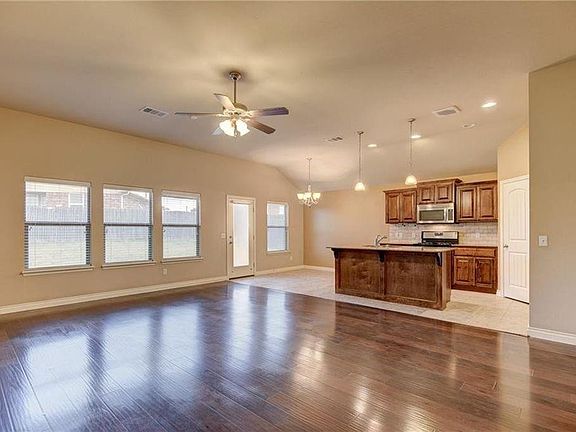 3rd image of 18708 Casero Dr