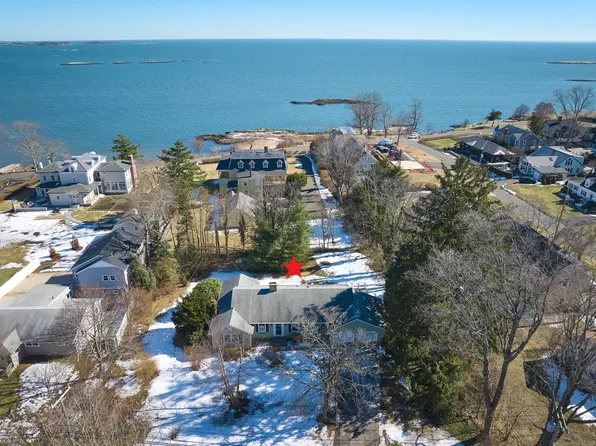 16 Old Pawson Road, Branford, CT 06405