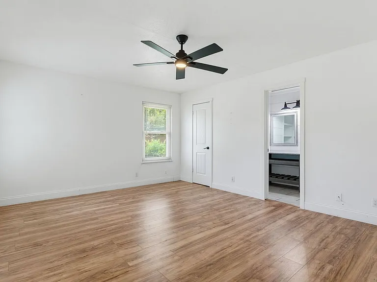 4117 Cripple Creek Dr — Photo 8