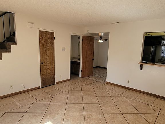 2nd image of 1113 W Cypress Ave