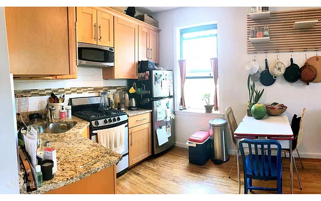 Rented by Douglas Elliman | media 19