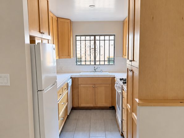 925 S Holt Ave #3