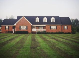 1390 Piney Neck Rd, Vanceboro, NC 28586