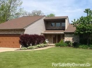 7496 N Shore Dr, Erie, PA