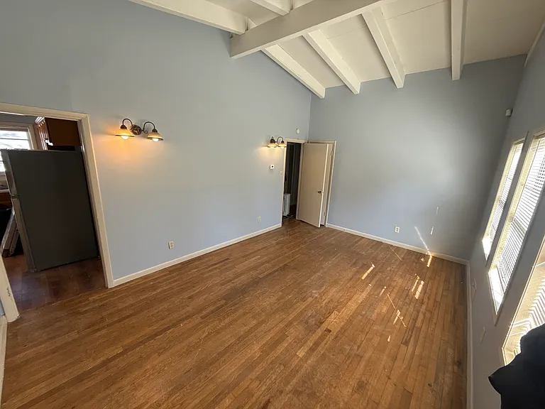 1009 Hampton St NW #1 — Photo 4