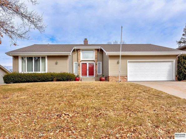 11336 Sahler St, Omaha, NE 68164