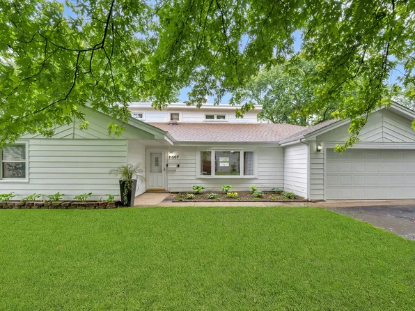 11507 S Neenah Ave, Worth, IL 60482