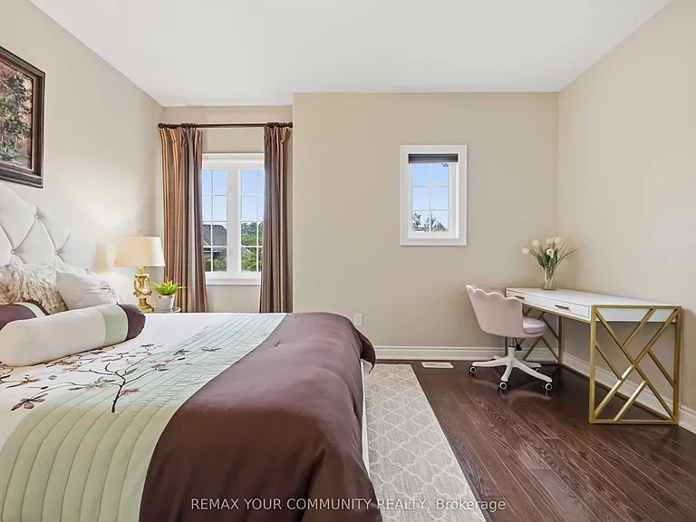 2313 Southcott Rd — Photo 24