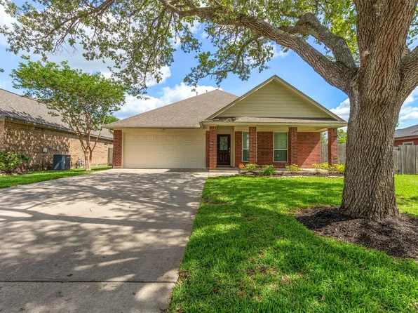 1105 Isabella Blvd, Angleton, TX 77515