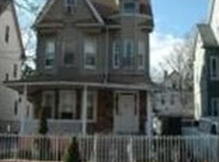 862 E 34th St, Brooklyn, NY 11210