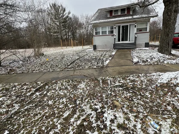 908 Palmyra Rd SW, Warren, OH 44485