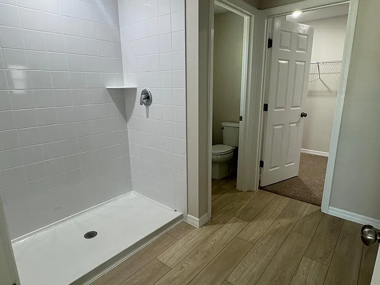 1049 Foreshore Ln — Photo 10