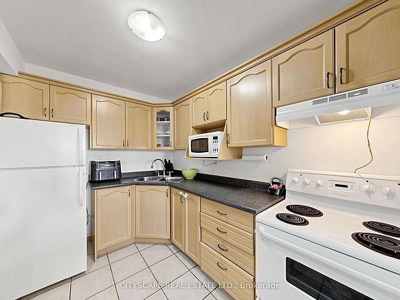 4th image of 851 Queenston Rd #708