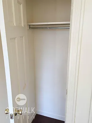 Rented by Sidewalk Realty LLC | media 7