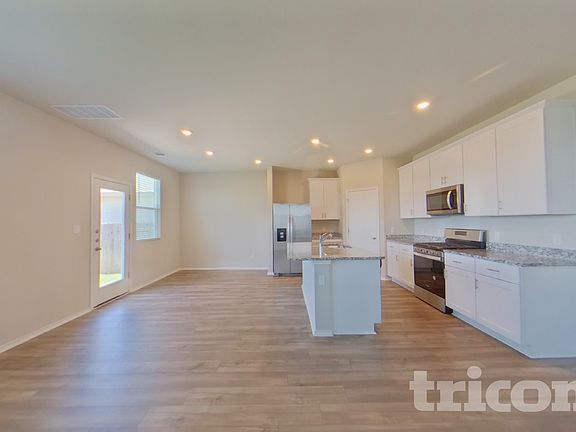 3rd image of 5117 Sidesaddle Dr