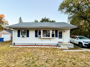 4420 Cheeseman Ave, Waterford, MI 48329