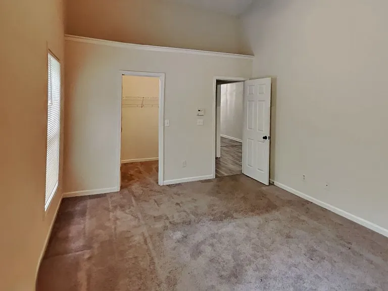 2416 Miller Oaks Cir — Photo 11