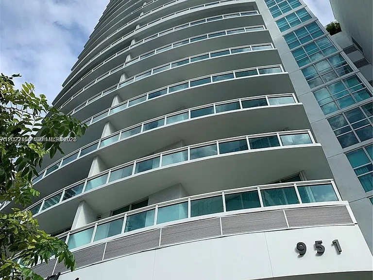 951 Brickell Ave #4009 — Photo 16