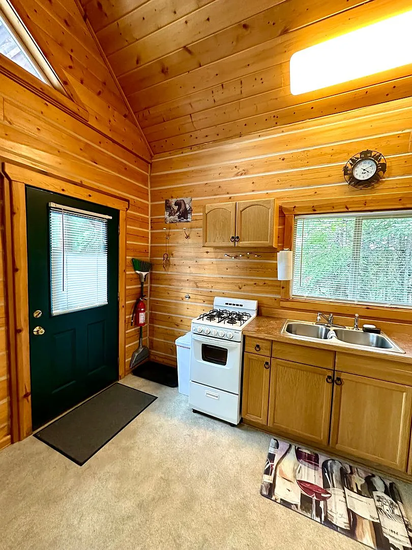Long Term Cozy Sterling Cabin! — Photo 3