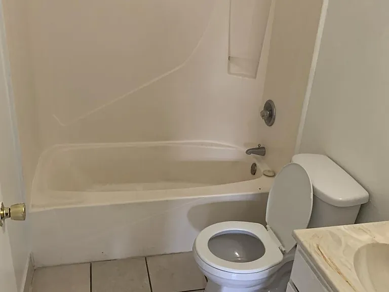 635 E Malone St #635 — Photo 1
