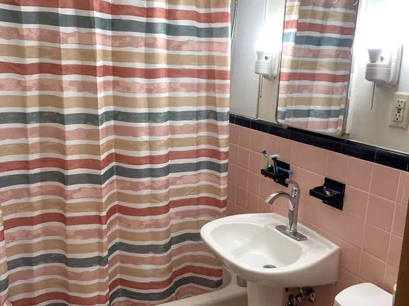1120 Grand Apartments, 1120 Grand Ave APT 204, Saint Paul, MN 55105
