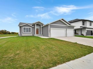 6800 14th St S, Fargo, ND 58104