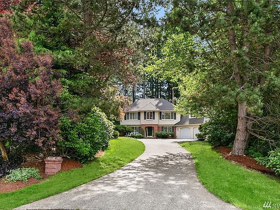 Welcome to this timeless, John Buchan home located just off of Union Hill!