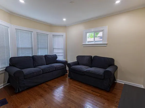 1408 W Manitoba STREET, Milwaukee, WI 53215
