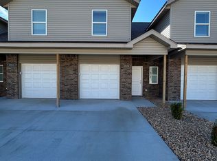 2806 W Mockingbird Ln, Rogers, AR 72756