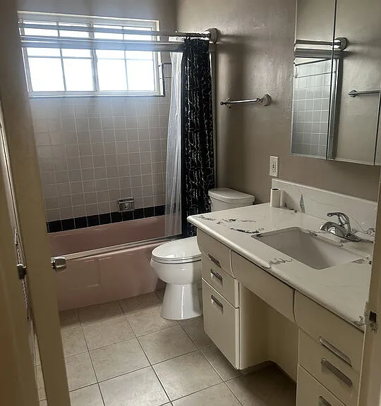 1001 Hammond St #7 — Photo 6