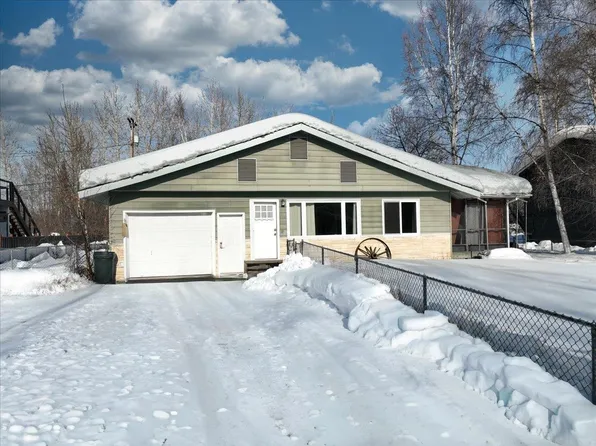 624 Slater Dr, Fairbanks, AK 99701
