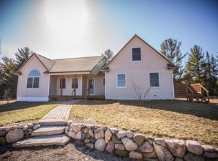 6327 Crump Rd, Cheboygan, MI 49721