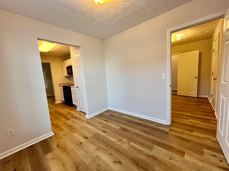 707 Porter Ln — Photo 15