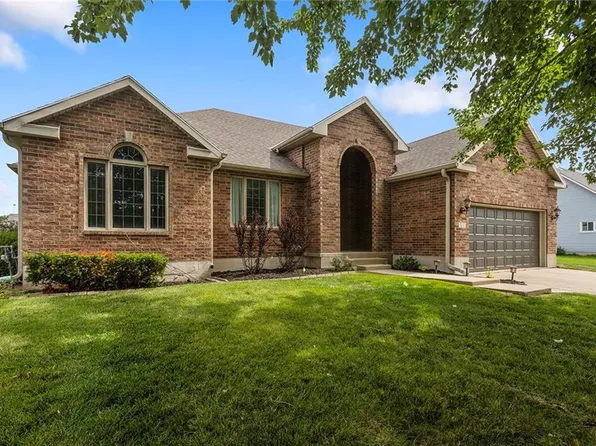 605 W Kirkpatrick St, Odessa, MO 64076