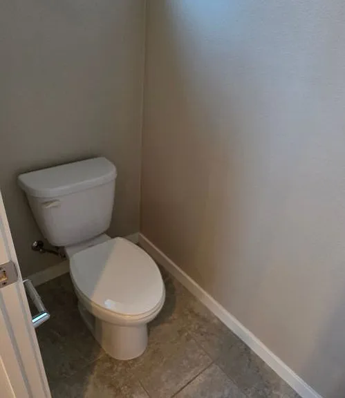 16208 Camden Cir — Photo 44