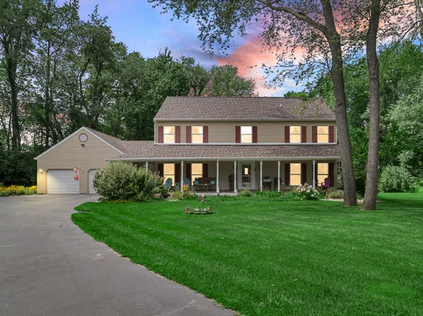 100 N Pawnee Ct, La Porte, IN 46350