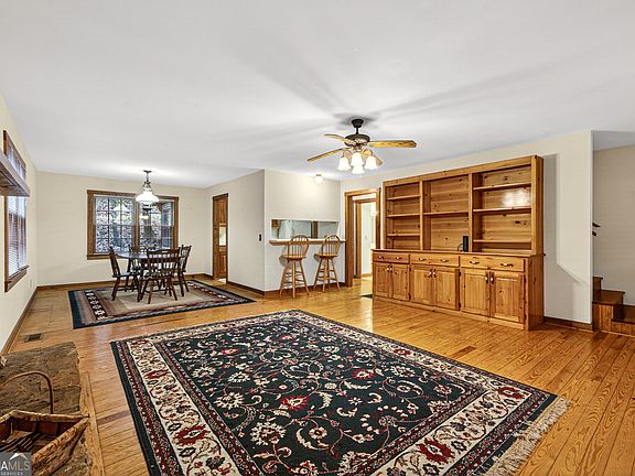 5th image of 1165 Sparks Branch Rd