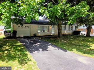 3 Lexington Dr, Shrewsbury, PA 17361
