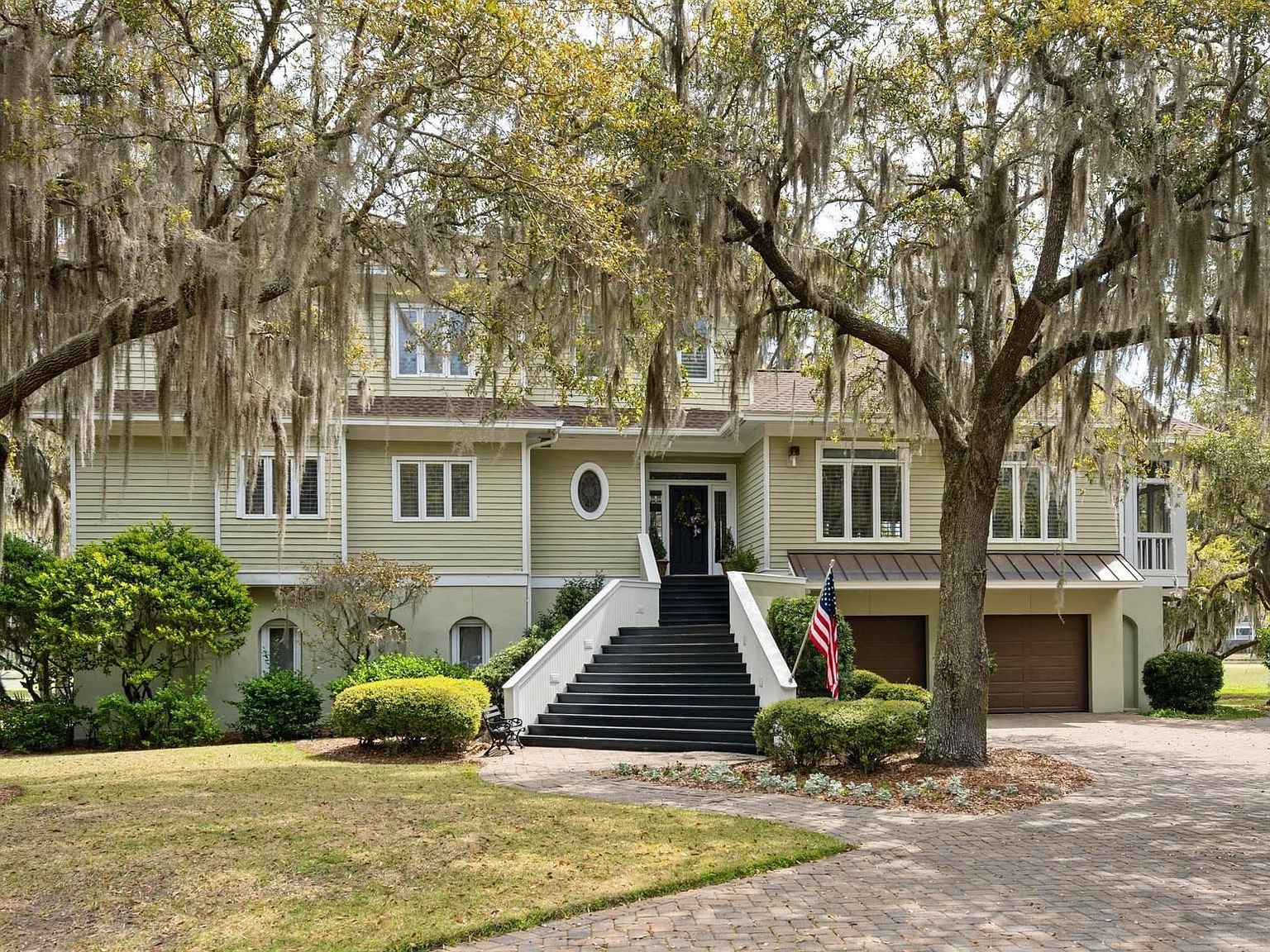 110 Swan Point Trail