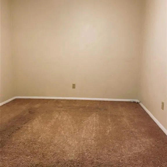 131 Ashley Dr — Photo 4