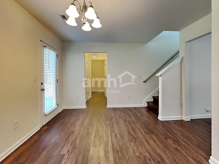 3022 Bushfield Dr — Photo 4