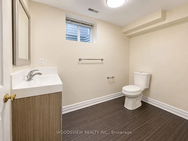 58 Lightwood Dr #LOWER — Photo 6