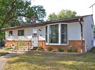 1721 Hawthorne Ave E, Saint Paul, MN 55106