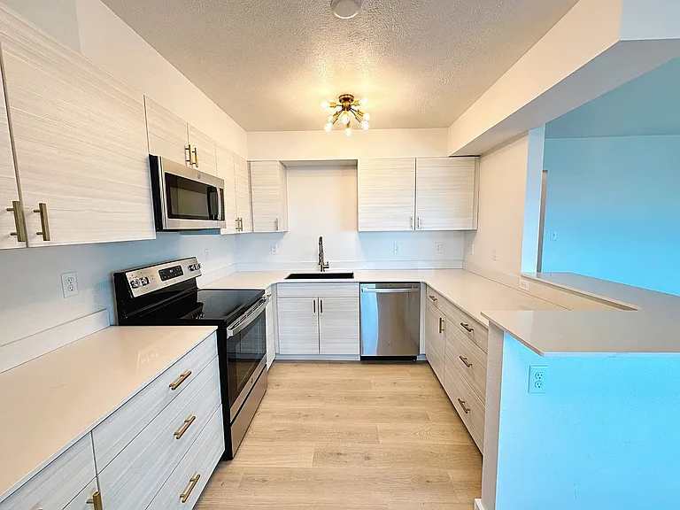 509 Westview Dr — Photo 8
