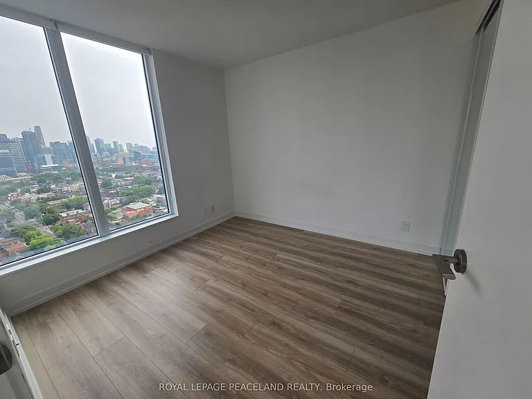 203 College St #2308 — Photo 4
