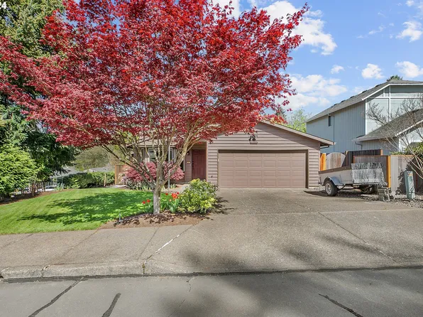 10582 SW Garden Park Pl, Tigard, OR 97223