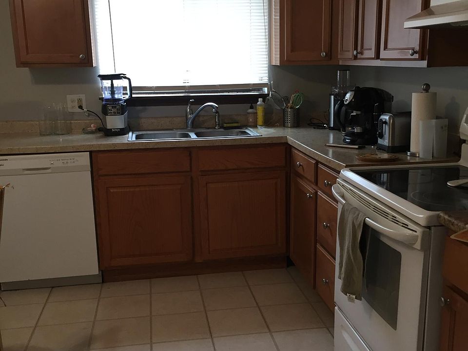 2nd image of 2203 W Nichols Rd #1B