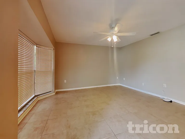 311 E Windhorst Rd — Photo 3