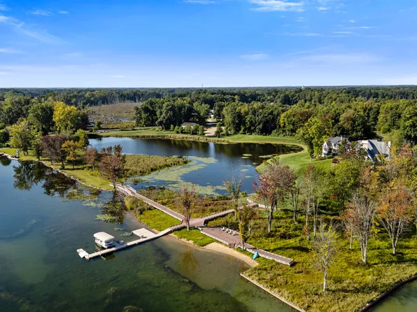 12260 Crowne Pointe #10, Vicksburg, MI 49097